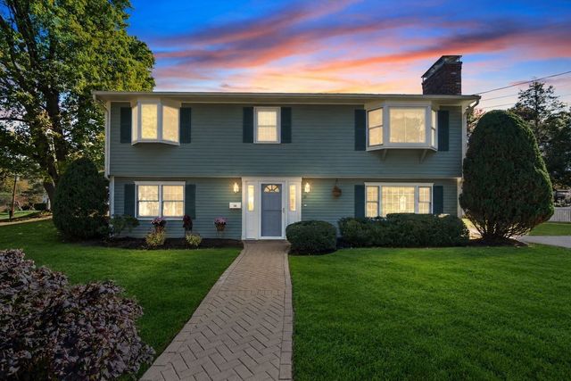 38 Sonning Rd, Beverly, MA 01915