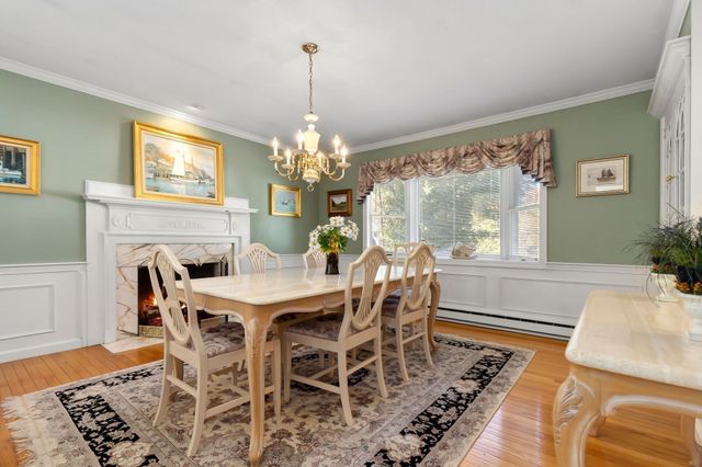 38 Sonning Rd, Beverly, MA 01915