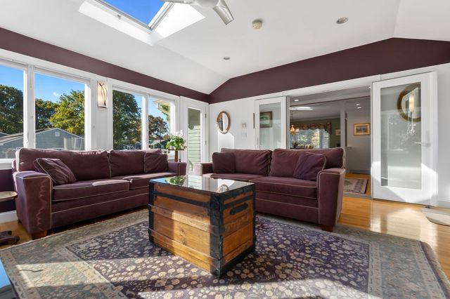 38 Sonning Rd, Beverly, MA 01915