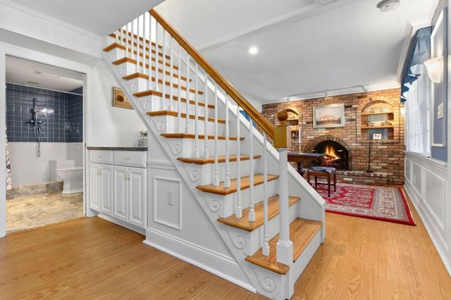 38 Sonning Rd, Beverly, MA 01915