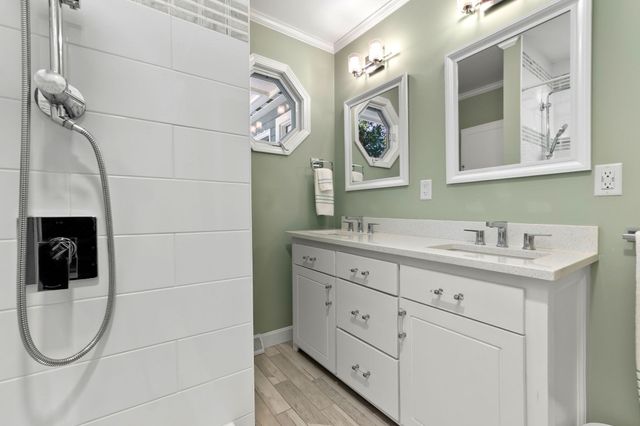 38 Sonning Rd, Beverly, MA 01915