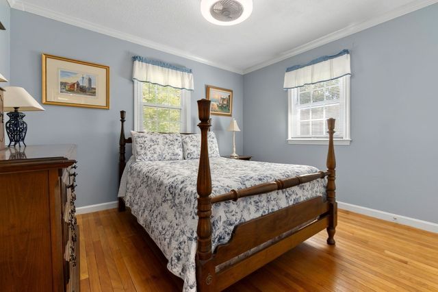 38 Sonning Rd, Beverly, MA 01915