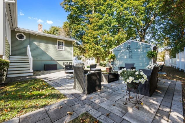 38 Sonning Rd, Beverly, MA 01915