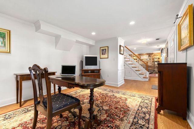 38 Sonning Rd, Beverly, MA 01915