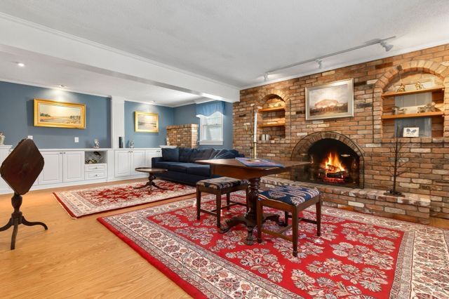 38 Sonning Rd, Beverly, MA 01915