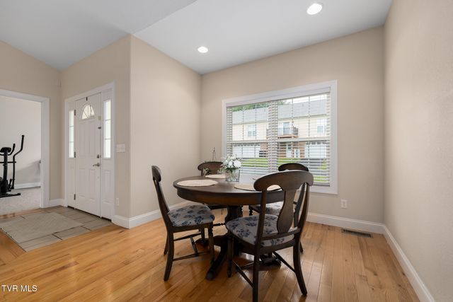 83 Whisper Bend 83, Johnson City, TN 37604