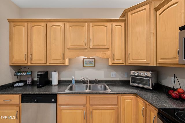 83 Whisper Bend 83, Johnson City, TN 37604