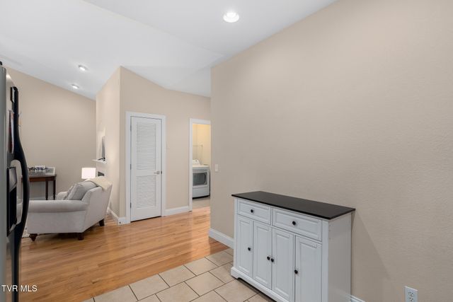 83 Whisper Bend 83, Johnson City, TN 37604
