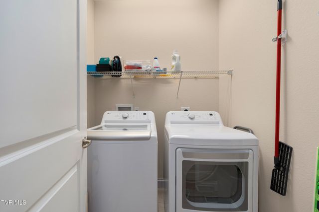 83 Whisper Bend 83, Johnson City, TN 37604