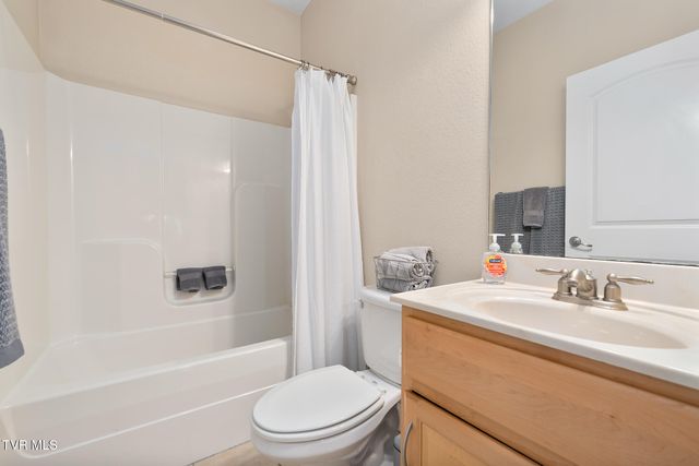 83 Whisper Bend 83, Johnson City, TN 37604