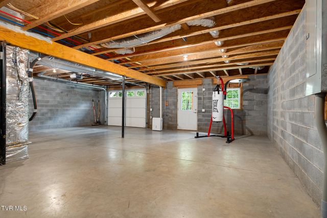 83 Whisper Bend 83, Johnson City, TN 37604