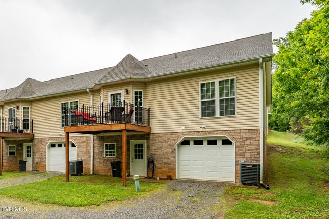 83 Whisper Bend 83, Johnson City, TN 37604