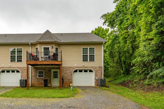 83 Whisper Bend 83, Johnson City, TN 37604