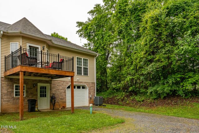 83 Whisper Bend 83, Johnson City, TN 37604