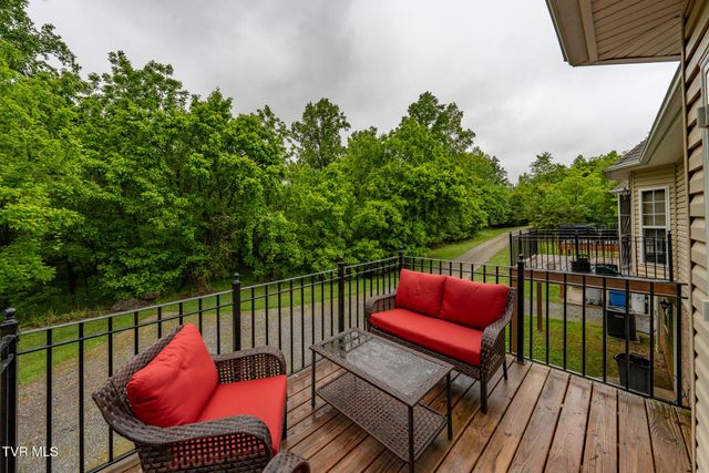 83 Whisper Bend 83, Johnson City, TN 37604