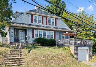 1715 Pleasant Ave, West Mifflin, PA 15122