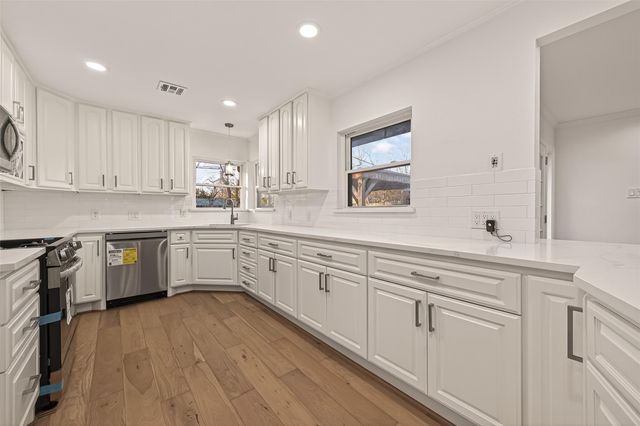 4862 Creekbend Drive, Houston, TX 77035