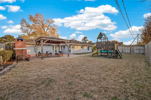 4862 Creekbend Drive, Houston, TX 77035