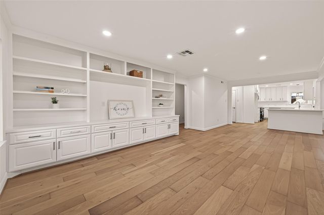 4862 Creekbend Drive, Houston, TX 77035