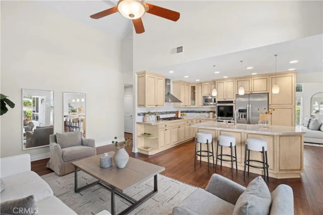 11 Seafaring, Corona Del Mar, CA 92625