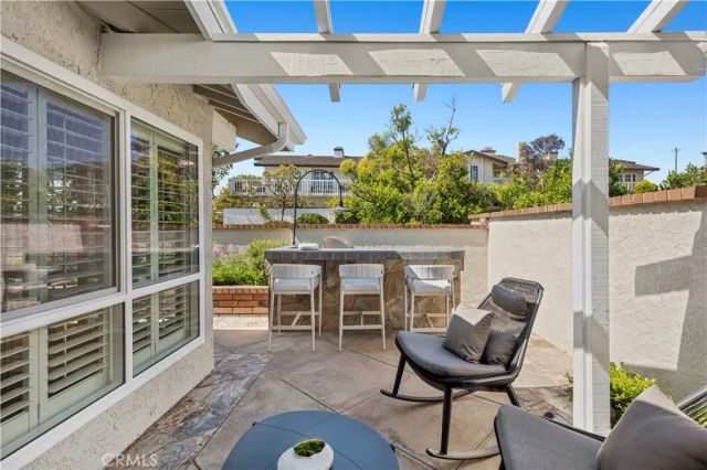 11 Seafaring, Corona Del Mar, CA 92625