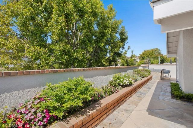 11 Seafaring, Corona Del Mar, CA 92625