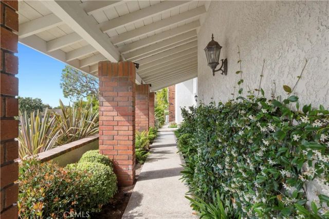 11 Seafaring, Corona Del Mar, CA 92625