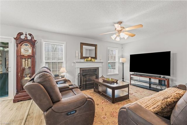 11 Collin Lane, Thomasville, NC 27360