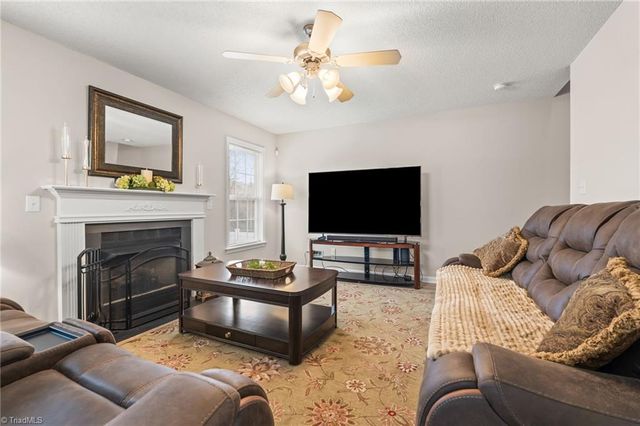 11 Collin Lane, Thomasville, NC 27360