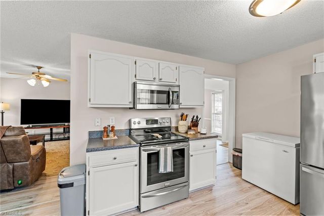 11 Collin Lane, Thomasville, NC 27360