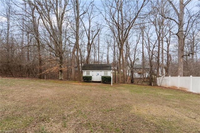 11 Collin Lane, Thomasville, NC 27360