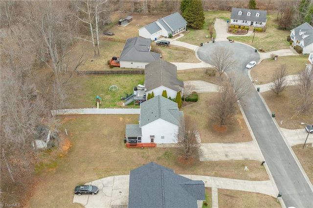 11 Collin Lane, Thomasville, NC 27360