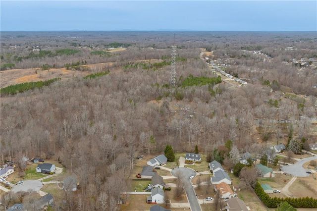 11 Collin Lane, Thomasville, NC 27360