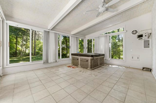 2 Peter A Beet Drive, Cortlandt Manor, NY 10567