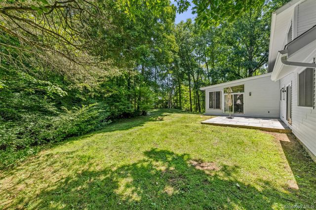 2 Peter A Beet Drive, Cortlandt Manor, NY 10567
