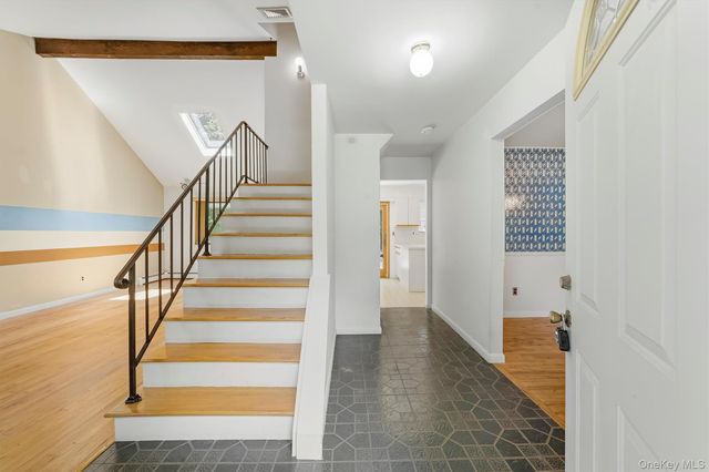 2 Peter A Beet Drive, Cortlandt Manor, NY 10567