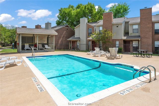 1904 Dartmouth E-2, College Station, TX 77840