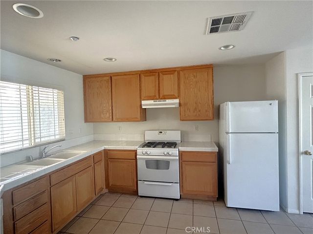 6278 Beth Page, Fontana, CA 92336