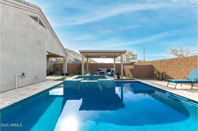 1906 E Robb Lane, Phoenix, AZ 85024