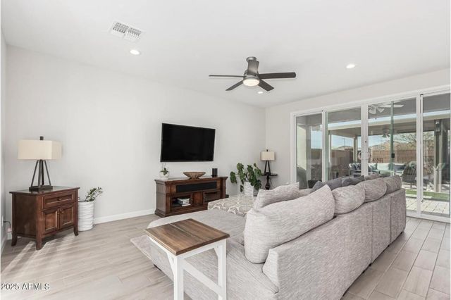 1906 E Robb Lane, Phoenix, AZ 85024
