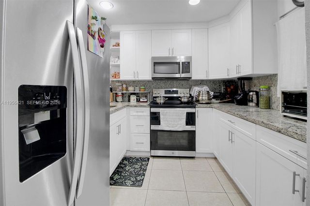 7703 Camino Real A-111, Miami, FL 33143