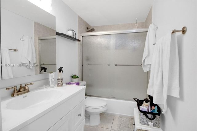 7703 Camino Real A-111, Miami, FL 33143