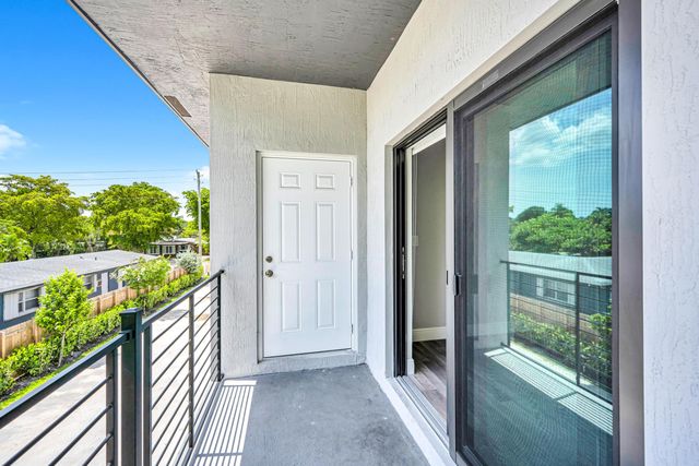 333 NW 41st Street 337, Oakland Park, FL 33309