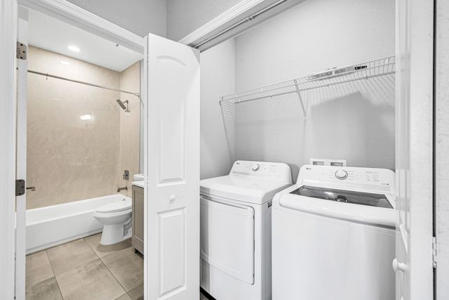 333 NW 41st Street 337, Oakland Park, FL 33309