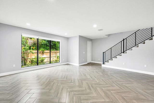 333 NW 41st Street 337, Oakland Park, FL 33309