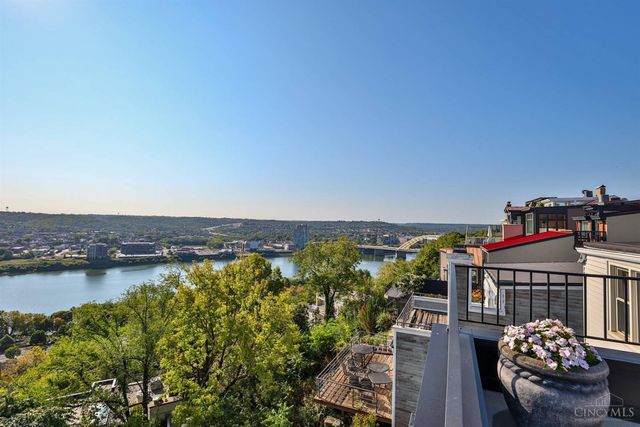 1126 Carney Street, Cincinnati, OH 45202