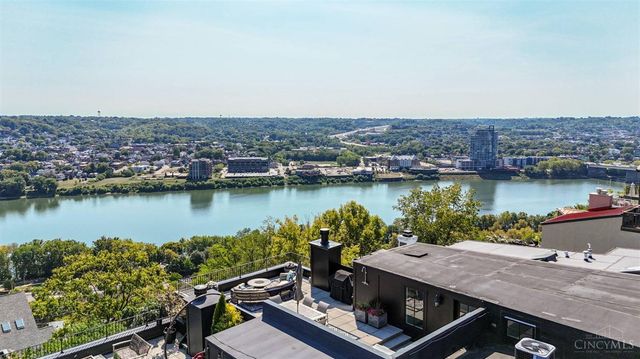 1126 Carney Street, Cincinnati, OH 45202
