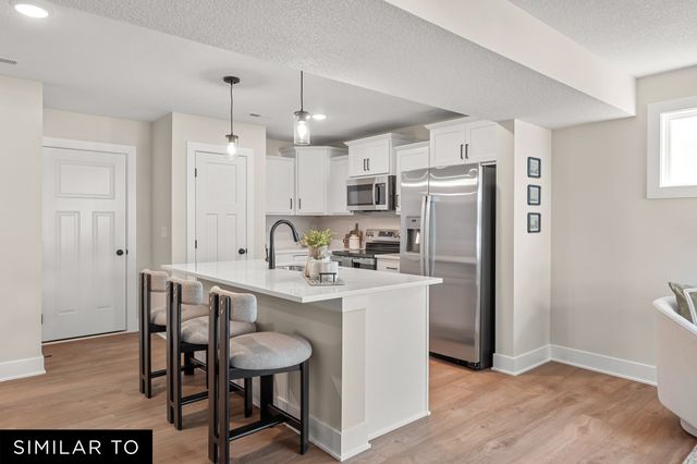 608 NE Hart Lane, Ankeny, IA 50021