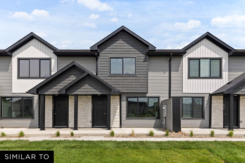 608 NE Hart Lane, Ankeny, IA 50021