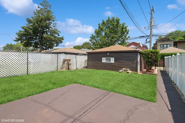 5821 N California Avenue, Chicago, IL 60659